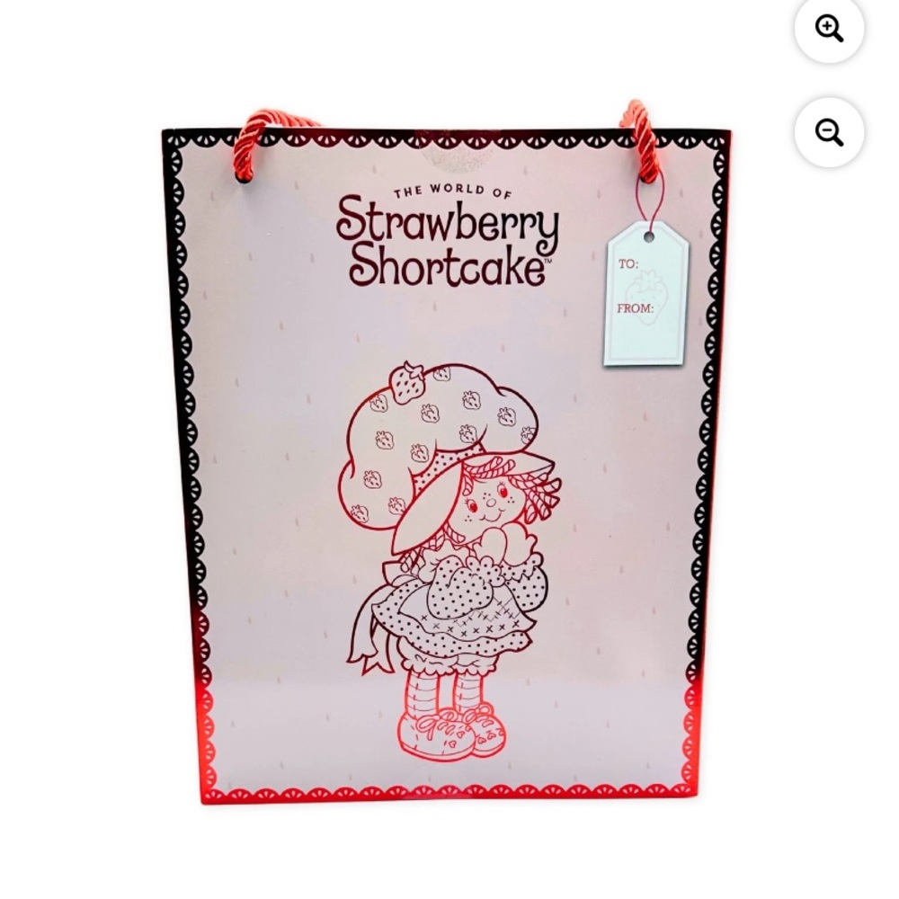 Strawberry Shortcake Women's Knit Slipper Sock and Cozy Crew Gift Set NWT - Picture 6 of 7